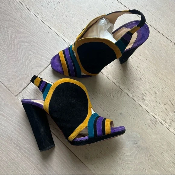 Christian Louboutin Suede Pumps - Picture 3 of 7